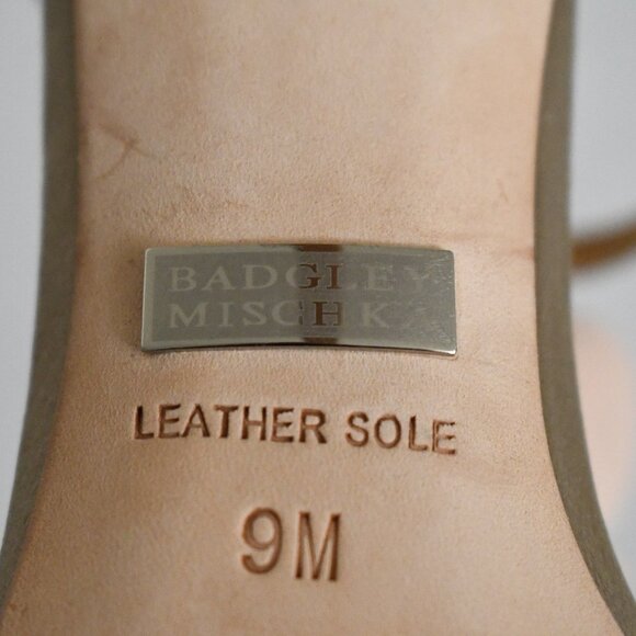 Gorgeous Badgley Mishka platform heels with flower detail; Women's Size 9 (US) - Picture 7 of 9